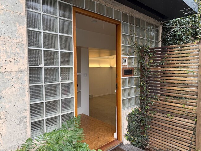 Building Photo - Bright Live-Work Studio with tall ceilings off Lowell Street in Oakland