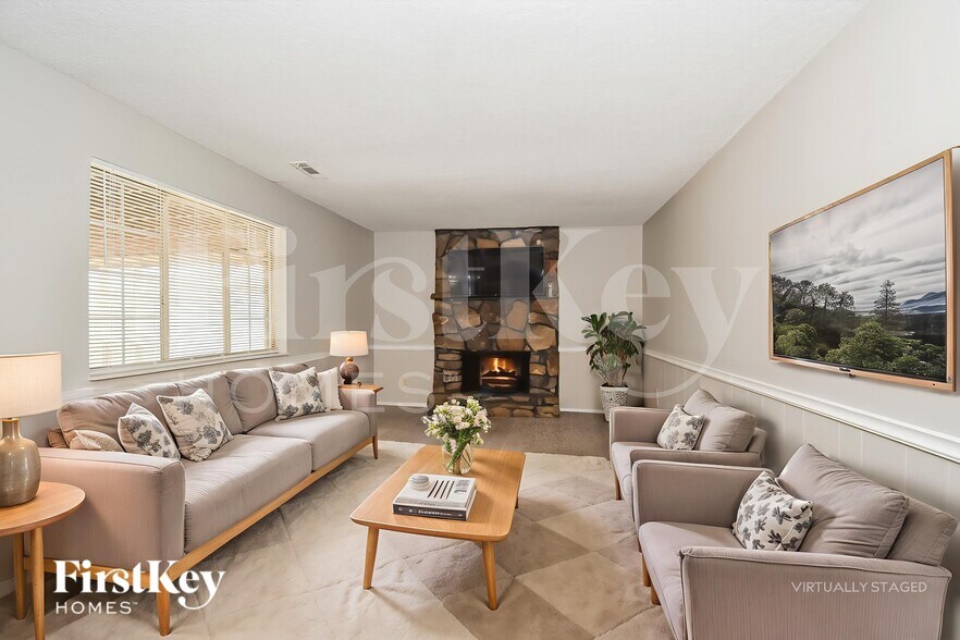 Building Photo - 2818 Ravenwood Dr