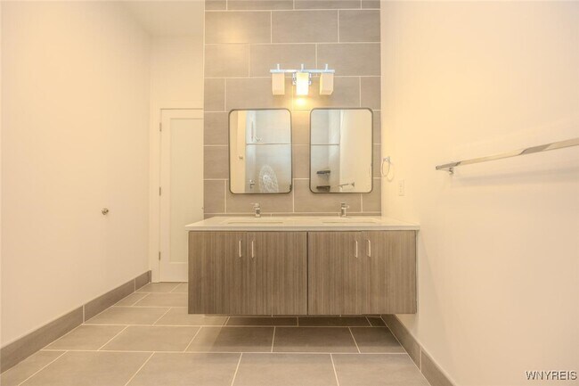 Building Photo - 1020 Elmwood Ave