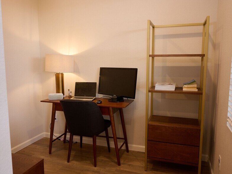 Building Photo - 8848 Fraser River Lp