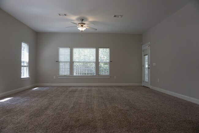 Building Photo - 108 Creve Core Dr