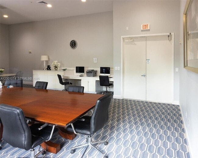 Building Photo - 2775 NE 187th St