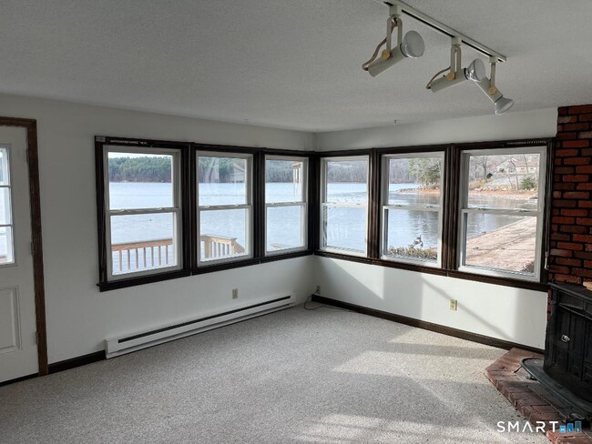 Building Photo - 71 Ellington Rd