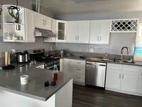 Building Photo - 4453 Rosecrans Ave