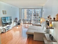 Building Photo - 20 Newport Pkwy