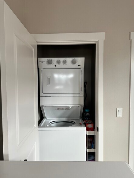 Washer-Dryer unit - 6992 SE Frasier Ln