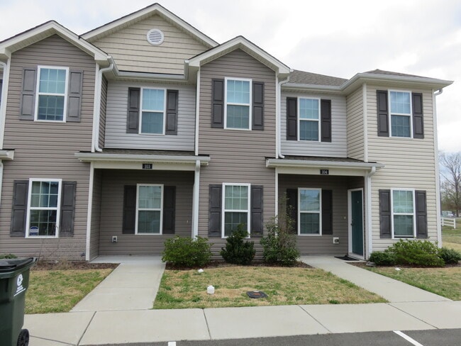 Primary Photo - 2 Bedroom, 2.5 Bath Townhome In Applewood