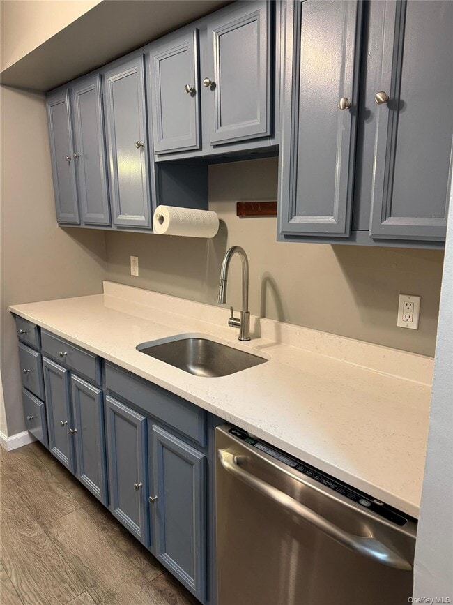 Building Photo - 1701 Cherry Hill Dr