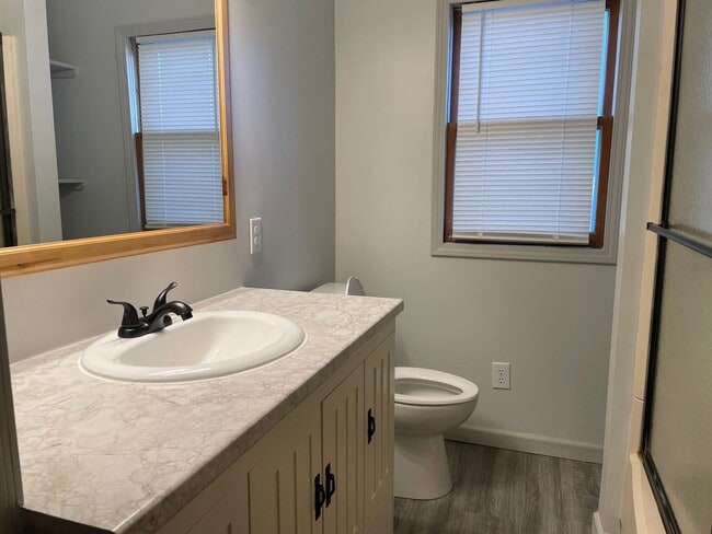 Building Photo - Remodeled 3 Bed 2 Bath Home in Riverside