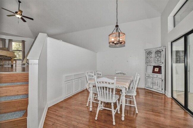 Building Photo - 7505 Jomel Dr