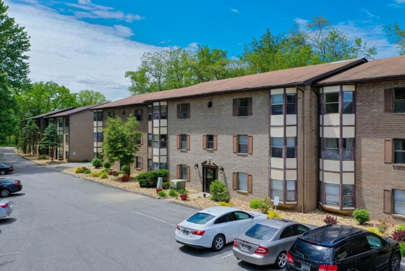 Primary Photo - 1300 Virginia Ave