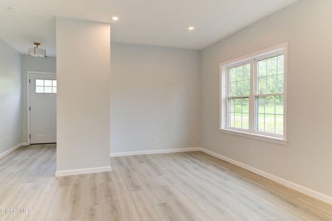 Building Photo - 72 Plattekill Rd