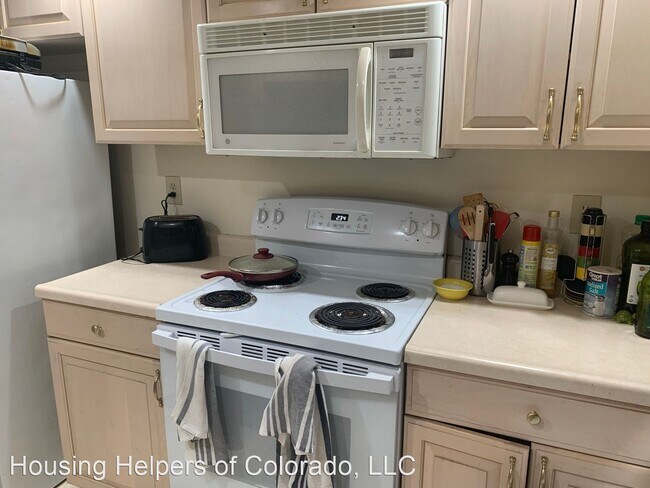 Building Photo - 3 br, 4 bath House - 2964 Shady Hollow W