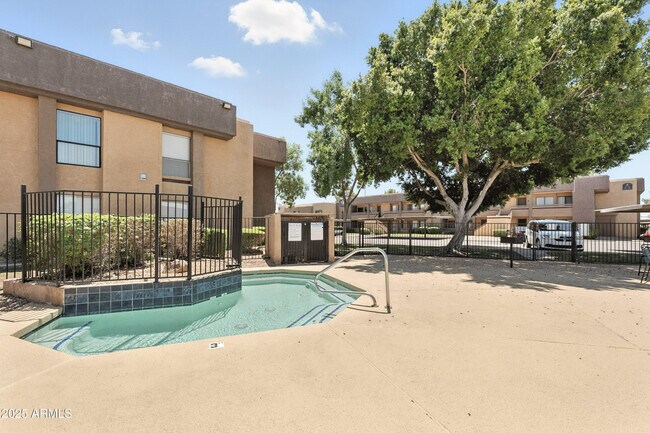 Building Photo - 3601 W Tierra Buena Ln