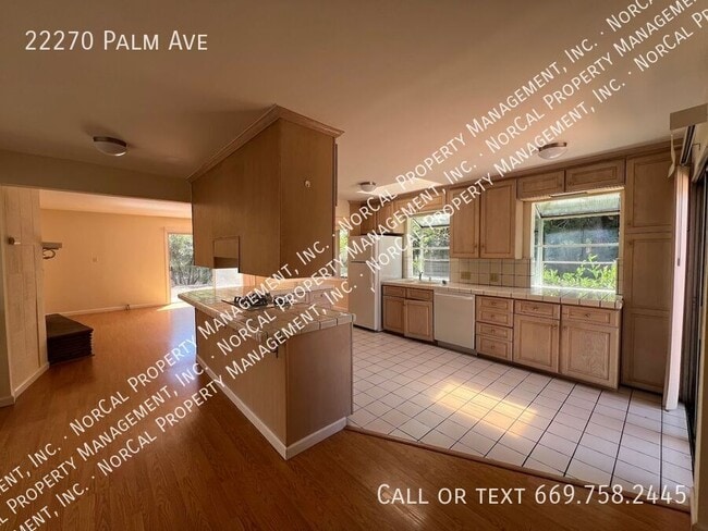 Building Photo - 22270 Palm Ave