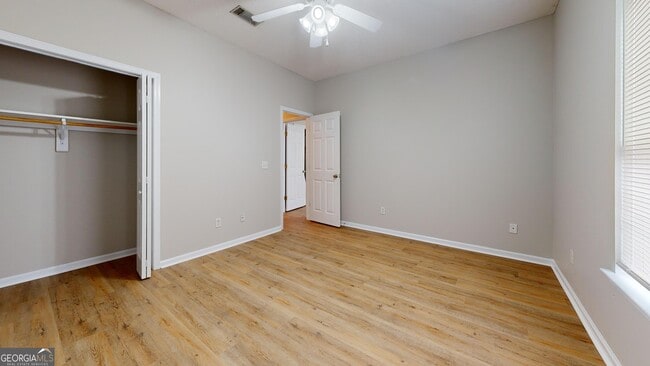 Building Photo - 119 Hobbs St