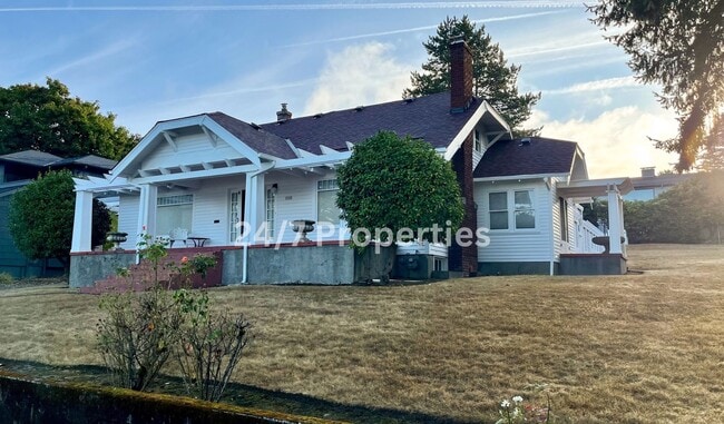 Building Photo - Unique Large 3BD I 2BA Home - Near Gabriel Park!