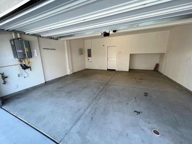 Building Photo - 2 bedroom Condo with a LOFT located in Menifee!