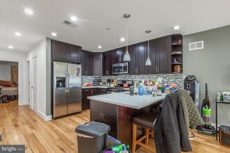 Building Photo - 1233 N 2nd St