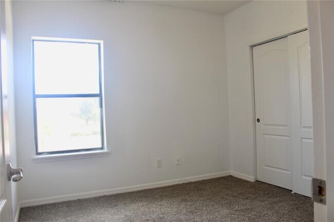 Building Photo - 1352 Coriander Dr