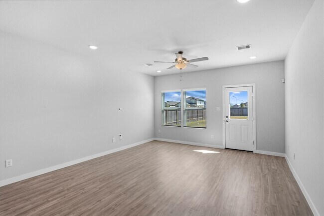 Building Photo - 5622 Fresh View Ct