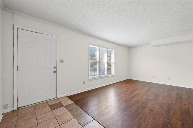 Building Photo - 2122 Fieldstone View Ct SE