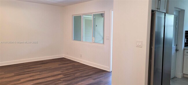 Building Photo - 270 Layne Blvd