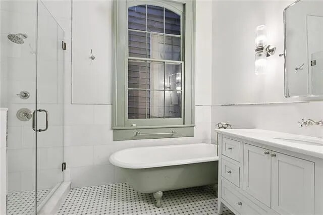 Building Photo - 632 Esplanade Ave