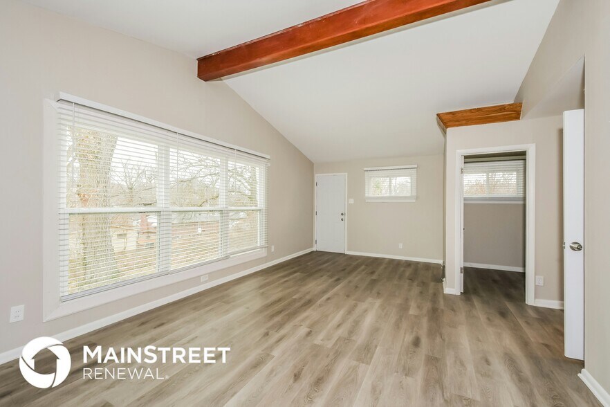 Building Photo - 600 Acorn Dr