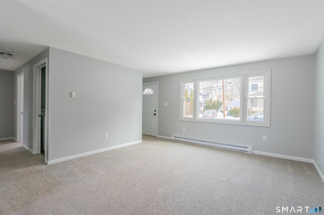 Building Photo - 28 Orient St