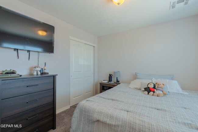Building Photo - 305 Del Palmar
