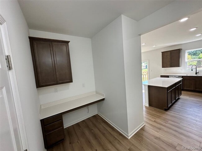 Building Photo - 4881 Marquette Dr
