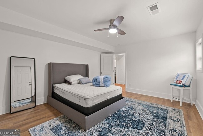 Building Photo - 636 Francis Pl NW