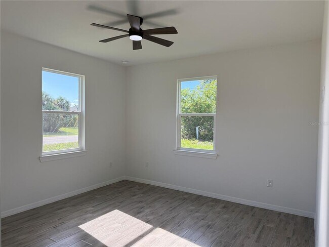 Building Photo - 15010 Community Ave