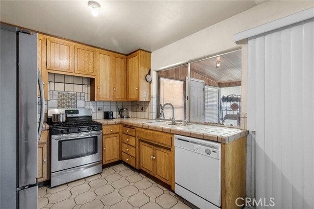 Building Photo - 663 Eston Pl