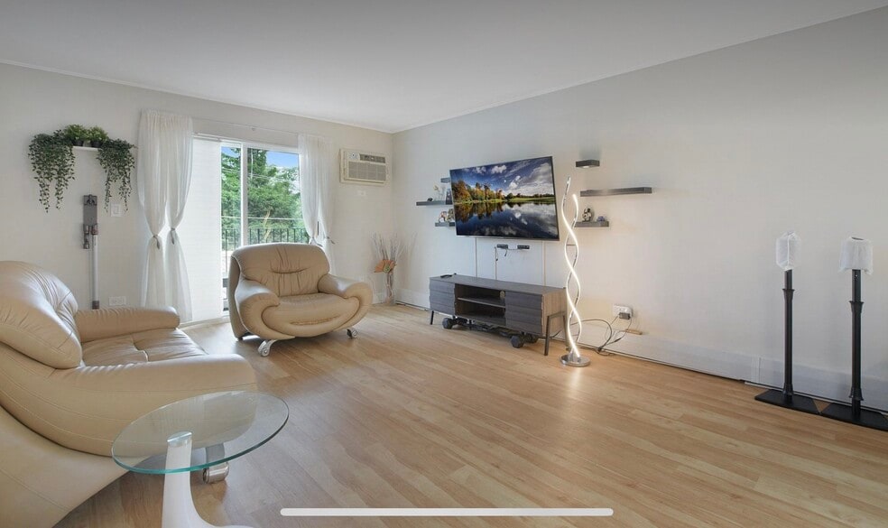 Building Photo - 3523 Central Rd