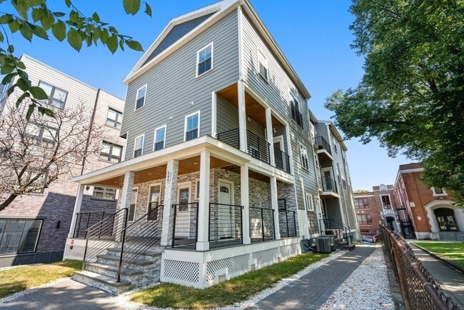 Building Photo - 599 Broadway