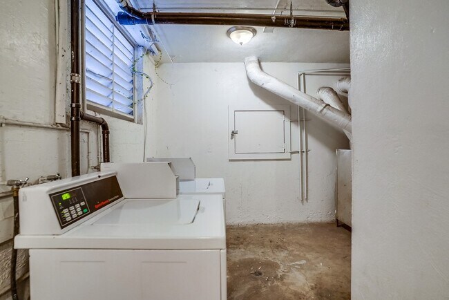 Building Photo - 4078-4319 Muirfield Rd (B)