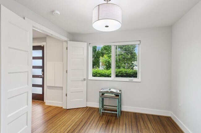 Building Photo - 1672 DeKalb Ave NE