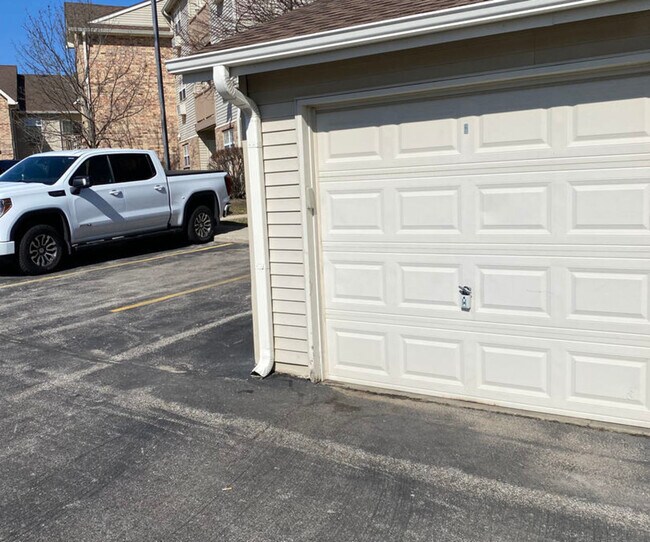 Building Photo - 1480 Spring Brook Ct