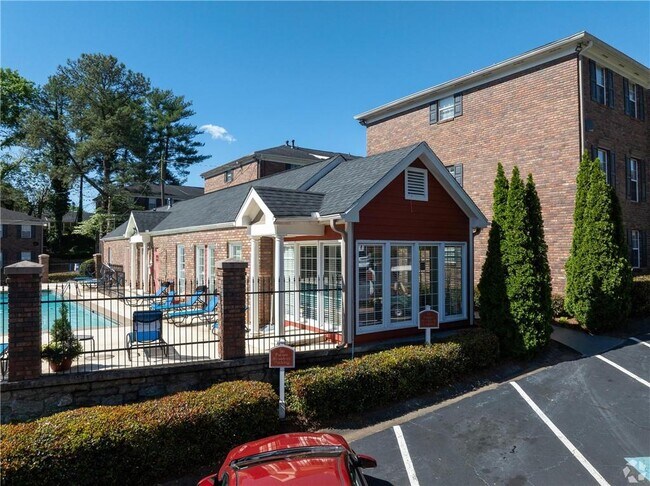 Building Photo - 4883 Roswell Rd NE