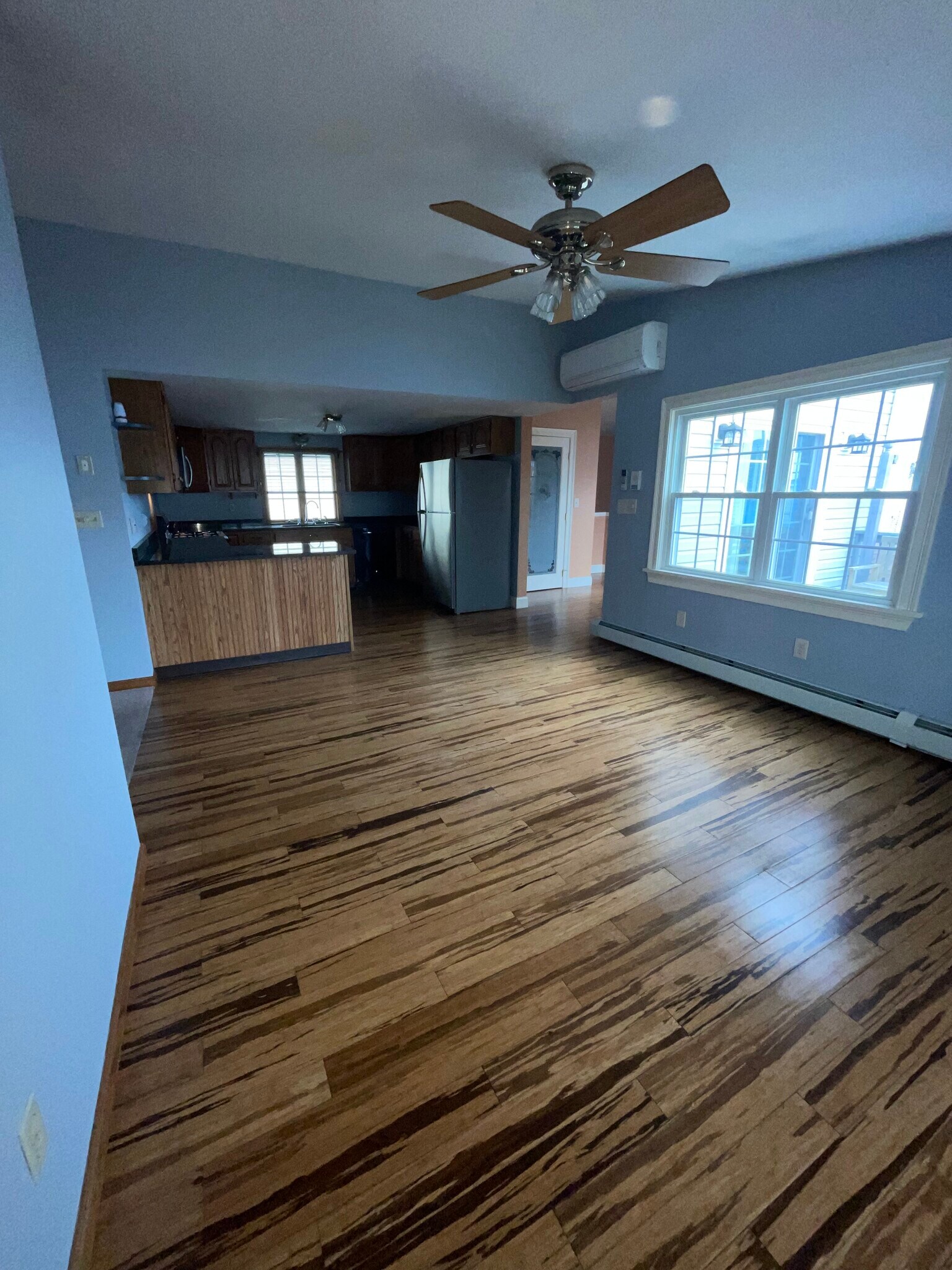 Building Photo - 132 Pitman St