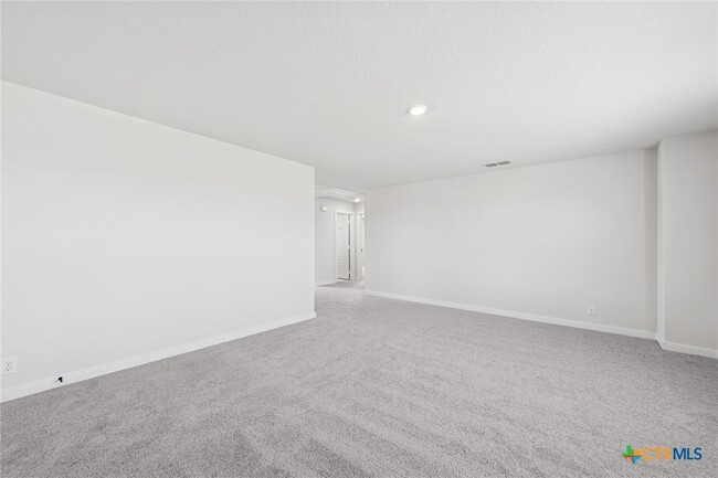 Building Photo - 129 Radnor Rd