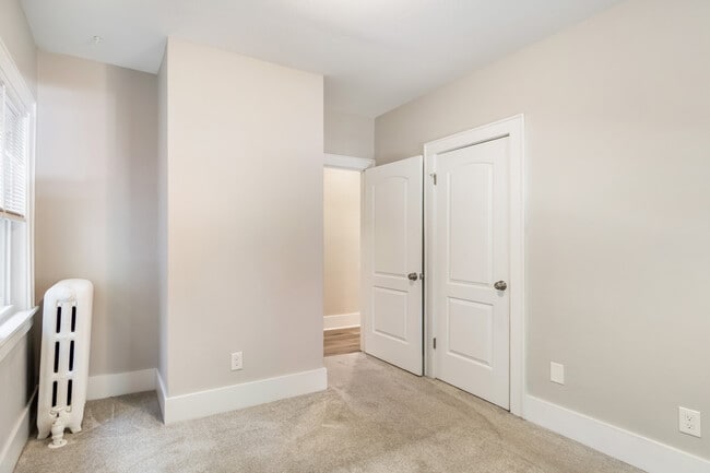 Building Photo - 834 N 70th St