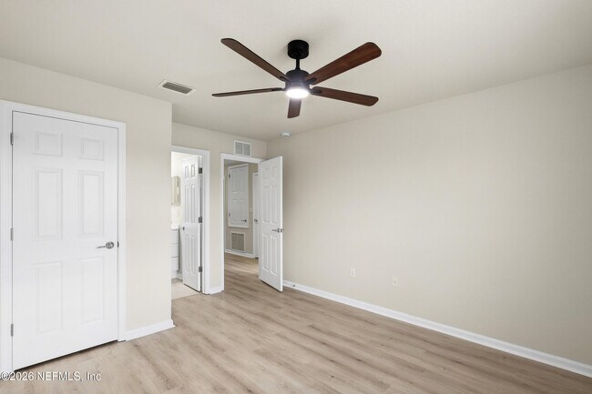 Building Photo - 6280 Autumn Berry Cir