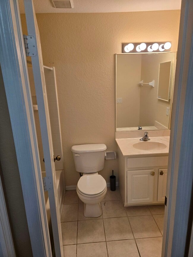 Building Photo - 13520 Cypress Head Dr