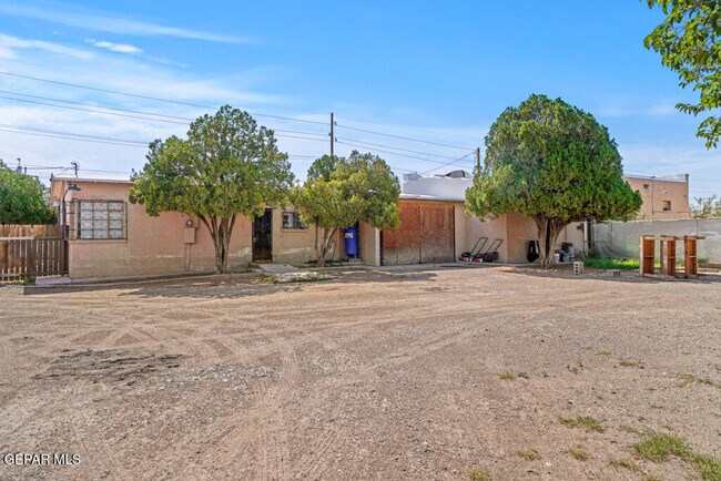 Building Photo - 10104 Socorro Rd