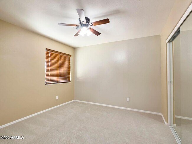 Building Photo - 2406 W Sienna Bouquet Pl