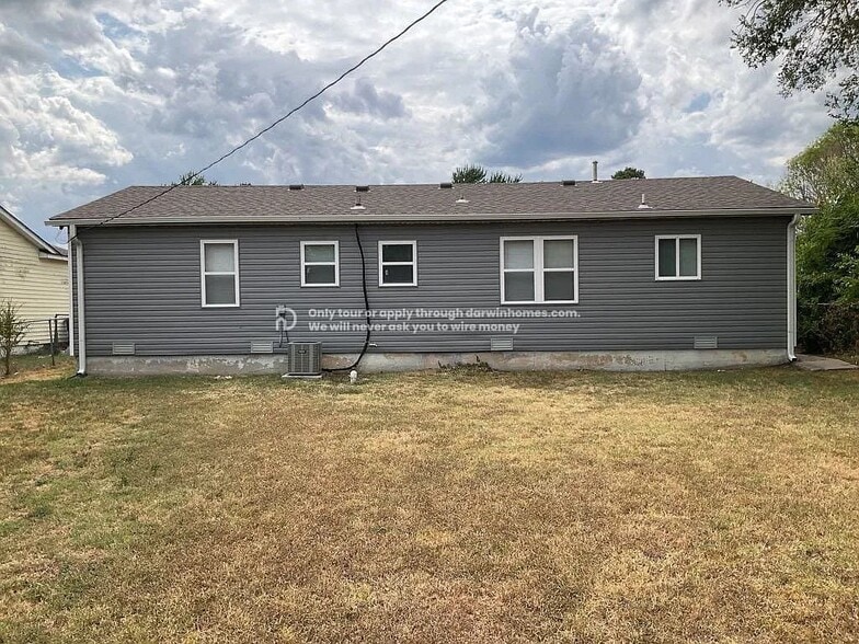 Building Photo - 4667 N Trenton Ave