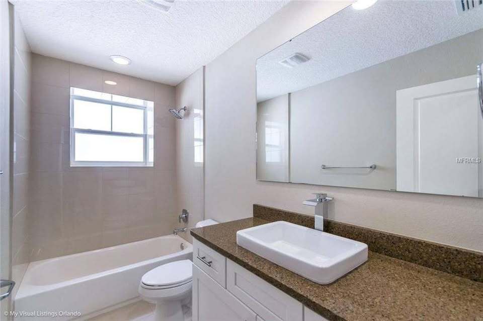 Building Photo - 1229 E Muriel St